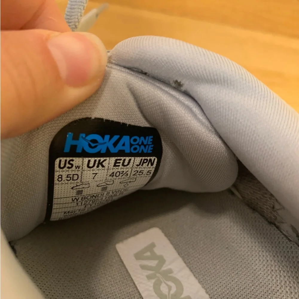 Hoka Bondi 8 Women's Sneakers in Gray - Size 8.5 Wide